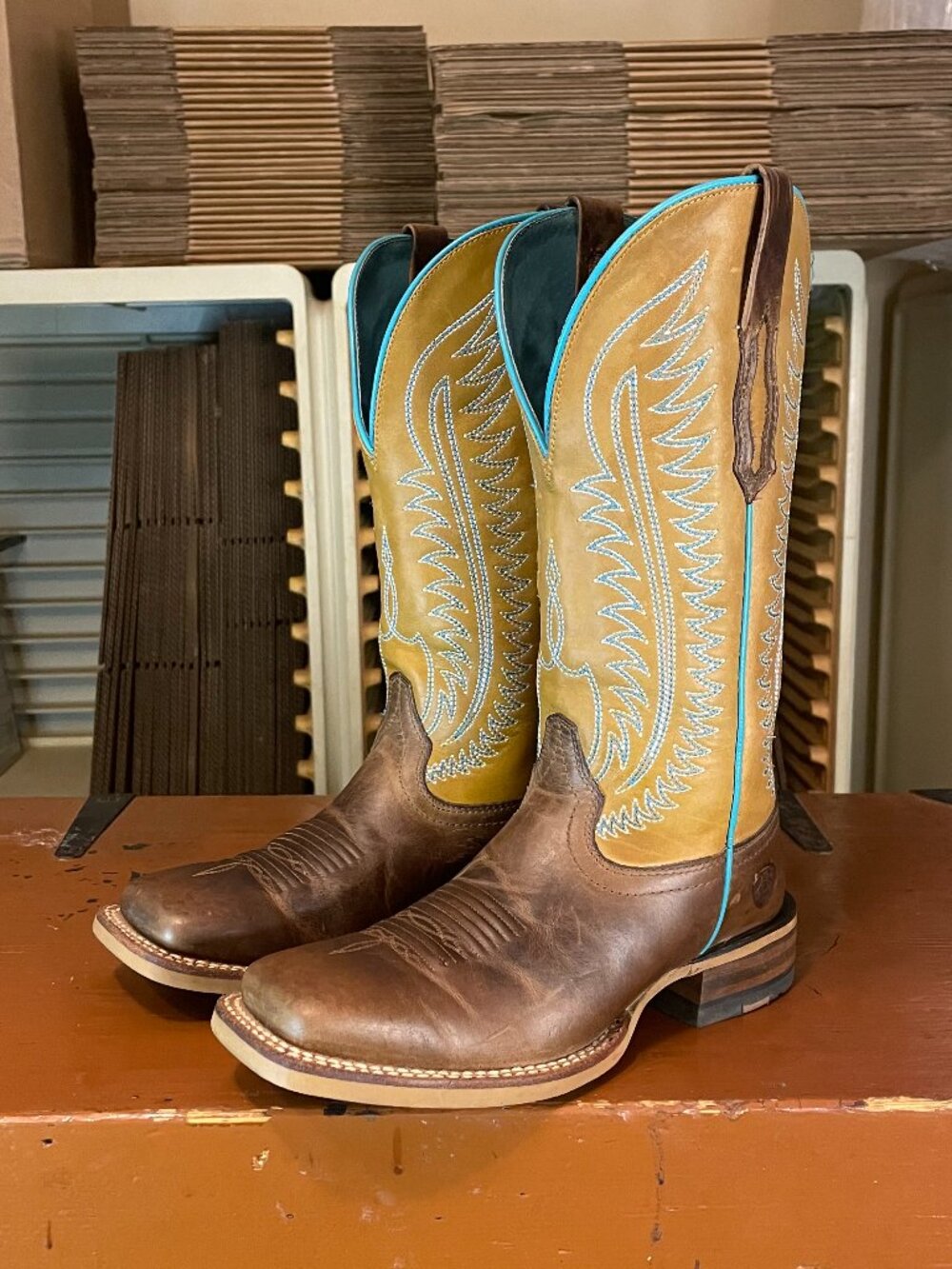 ARIAT Women’s Size 6 B Belmont Mustard Brown Square Toe Western Boots 10035779